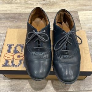 Size 8 school uniform shoe